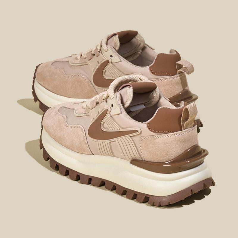 Zapatos Nike rosas con suela gruesa y livianos